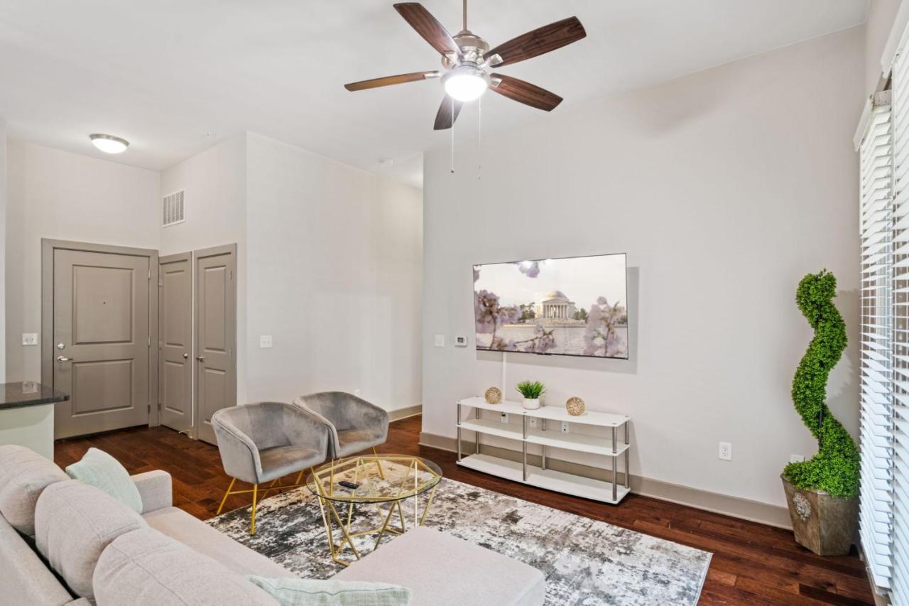 Grand Luxury Premium Vaulted Ceilings Daire Woodbridge Dış mekan fotoğraf