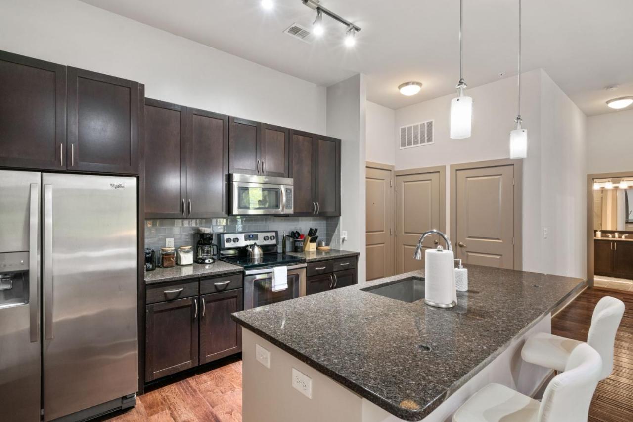 Grand Luxury Premium Vaulted Ceilings Daire Woodbridge Dış mekan fotoğraf